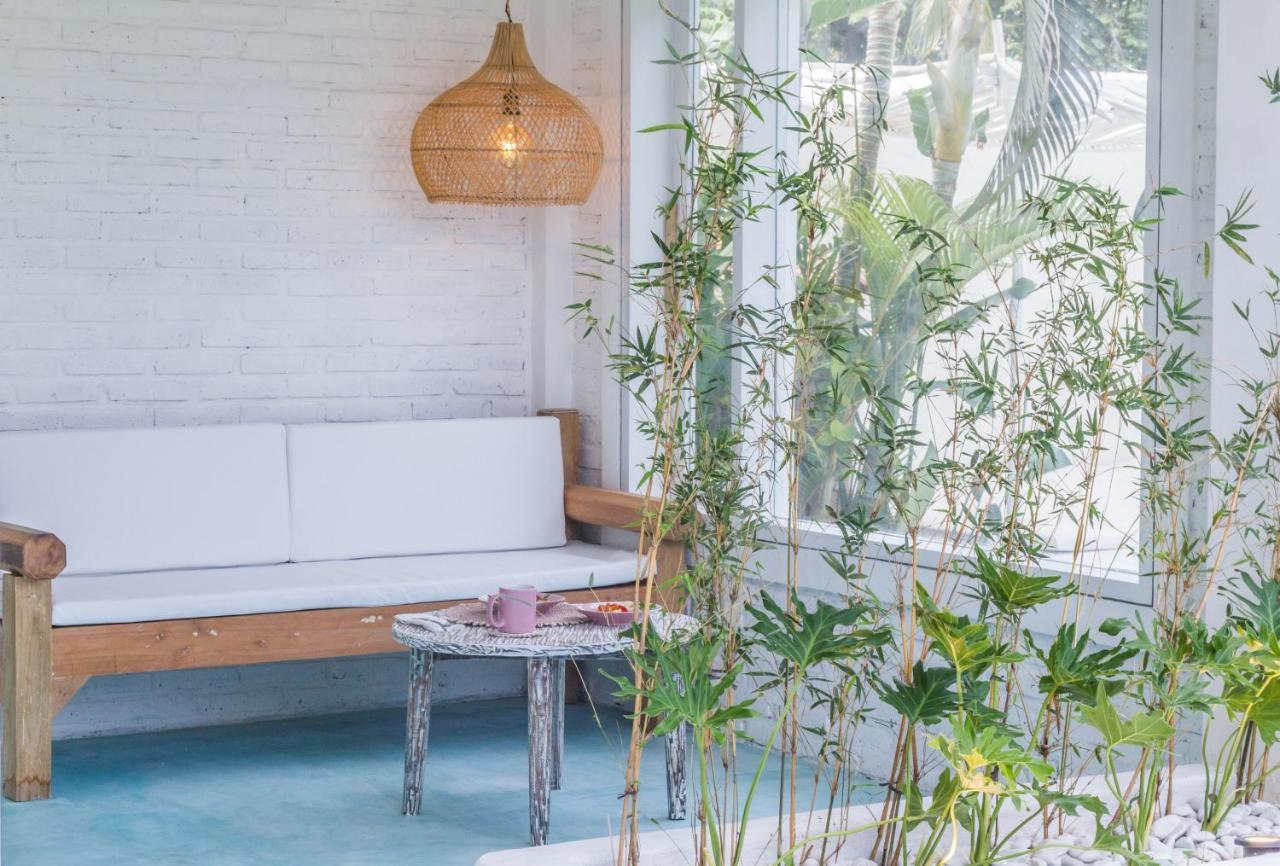 Guru Canggu Exteriör bild