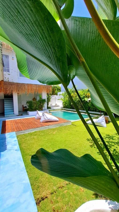 Guru Canggu Exteriör bild