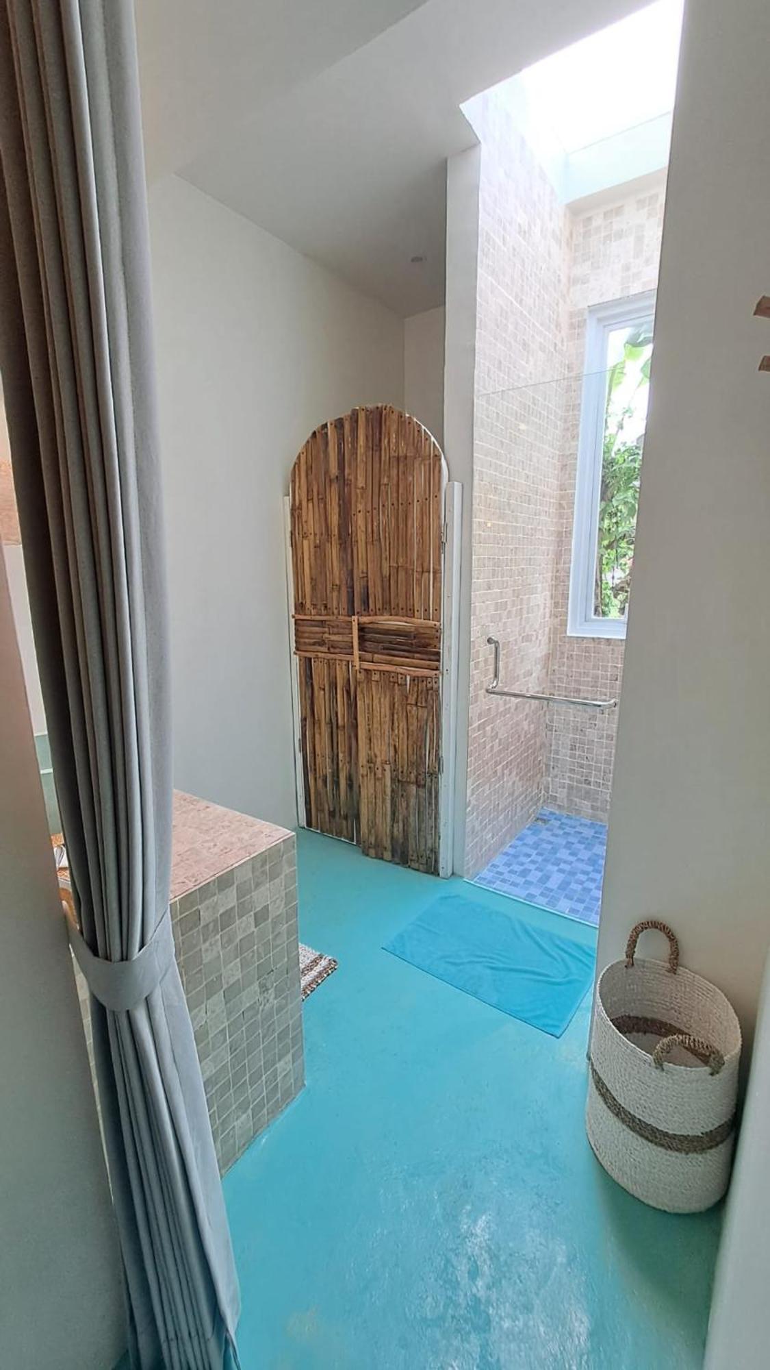 Guru Canggu Exteriör bild